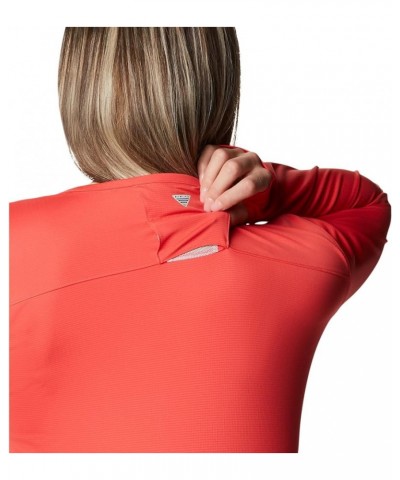 Women's W Skiff Guide Ls Knit Red Hibiscus $14.16 Activewear